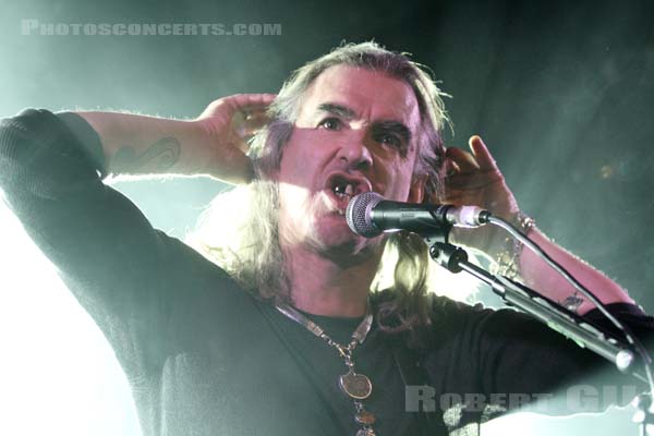 NEW MODEL ARMY - 2013-12-19 - PARIS - Divan du Monde - Justin Edward Sullivan